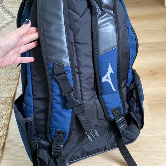 Mizuno Baseball Backpack - Picture 10 of 10